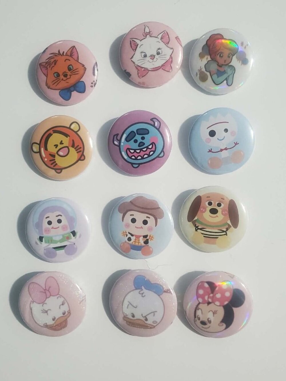 Lot of 1" Disney pinback buttons pins badges